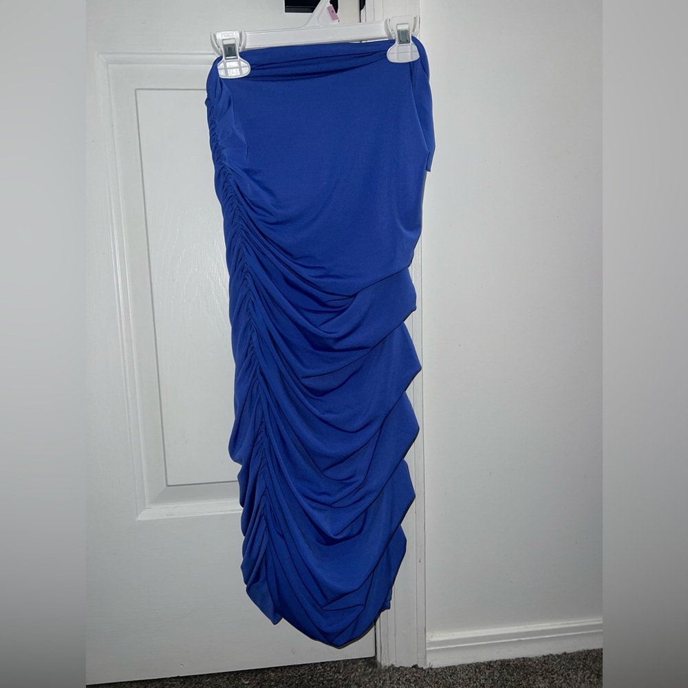 forever 21 sexy dress. strapless. Size Small. Royal blue.